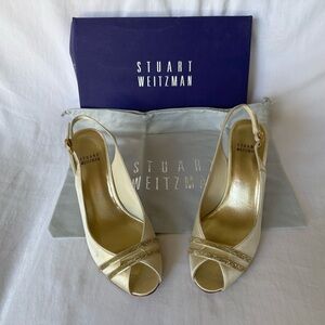 Stuart Weitzman “Glowired” slingback heels in Platinum, size 8.5M.